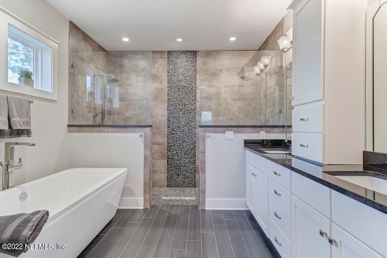 Photo 6 of 18 - 11080 Blazing Ridge Ct, Jacksonville, FL 32219