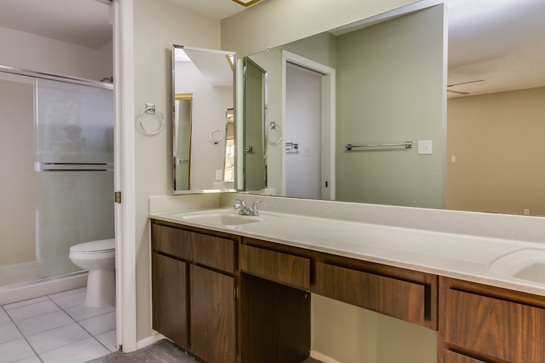 Photo 19 of 31 - 3721 W Phelps Rd, Phoenix, AZ 85053