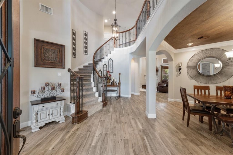 Photo 4 of 39 - 333 Grand Creek Dr, League City, TX 77573