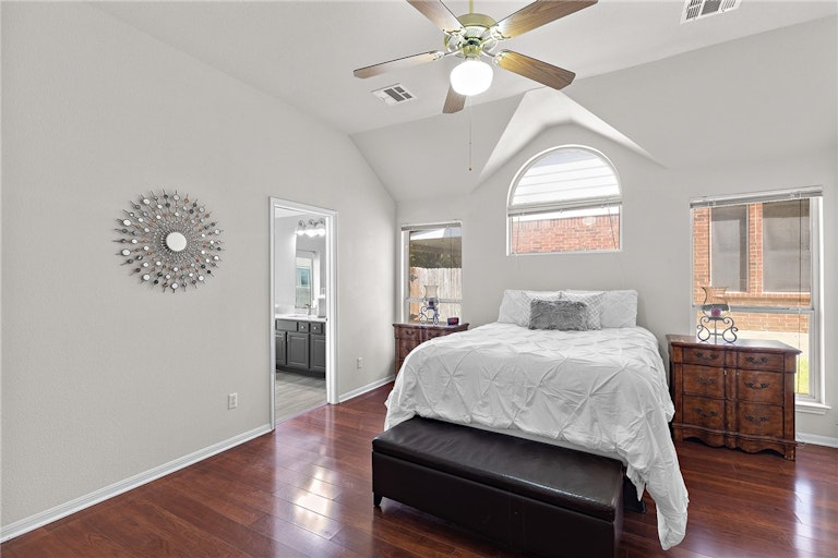 Photo 20 of 32 - 1104 Terra St, Round Rock, TX 78665