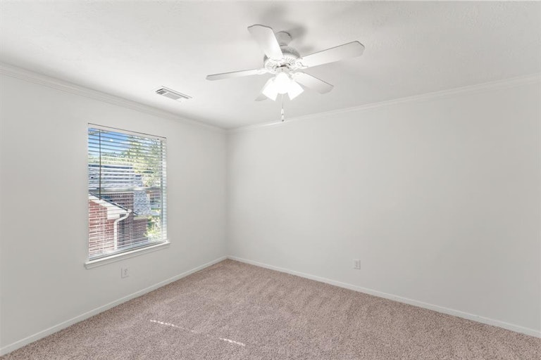 Photo 23 of 26 - 18115 Polo Meadow Dr, Humble, TX 77346