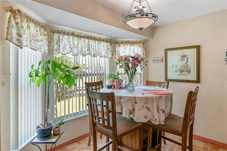 Photo 16 of 34 - 2345 Kings Crest Rd, Kissimmee, FL 34744