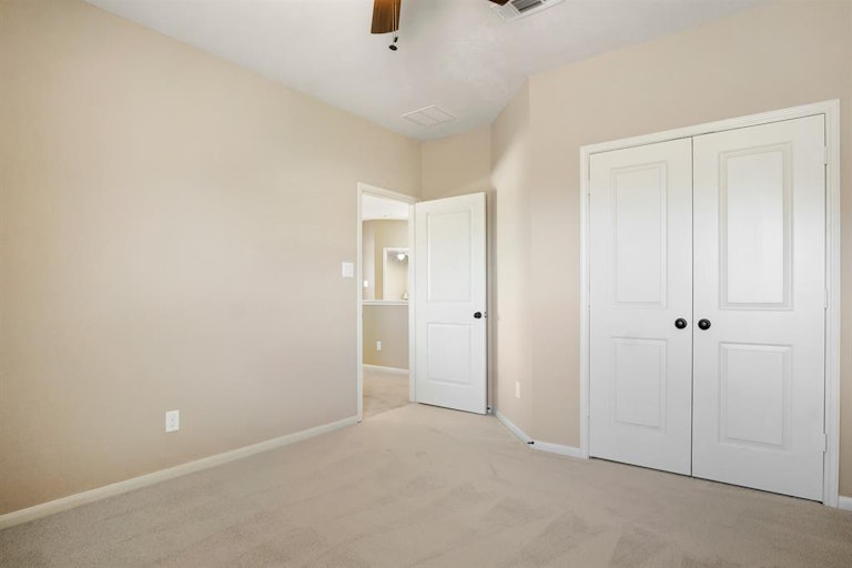 Photo 16 of 24 - 2018 Cadbury Castle Ln, Fresno, TX 77545