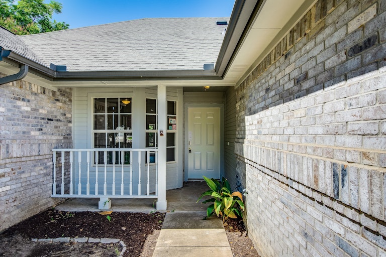 Photo 30 of 30 - 627 Stagecoach Dr, Little Elm, TX 75068