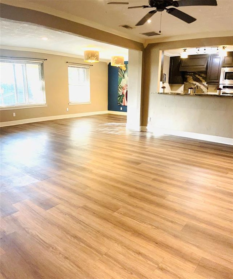 Photo 12 of 22 - 715 Vail Dr, Arlington, TX 76012