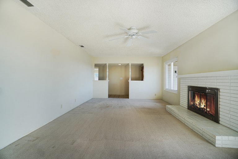 Photo 8 of 17 - 25118 Jaclyn Ave, Moreno Valley, CA 92557