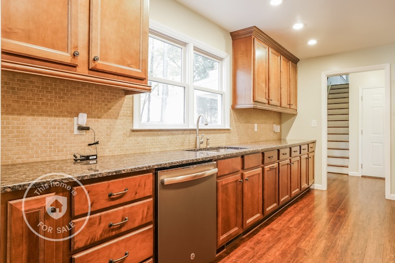 Photo 12 of 25 - 1405 Walking Trl, Fuquay Varina, NC 27526