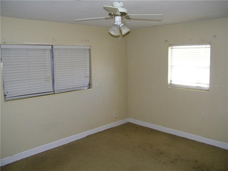 Photo 5 of 17 - 776 85th Ave N, Saint Petersburg, FL 33702