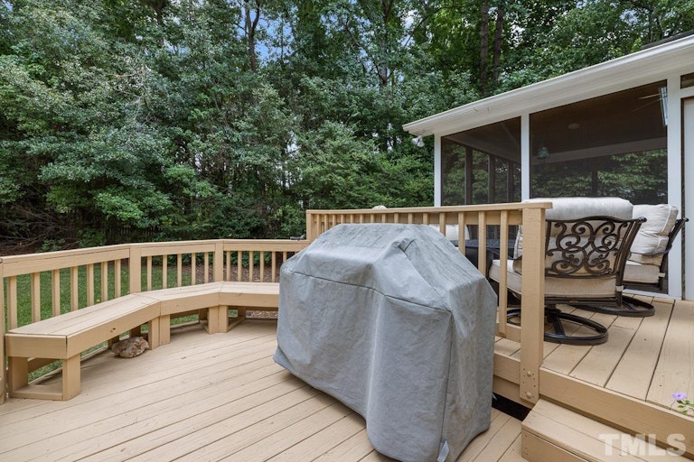 Photo 34 of 41 - 204 Merry Hill Dr, Cary, NC 27518