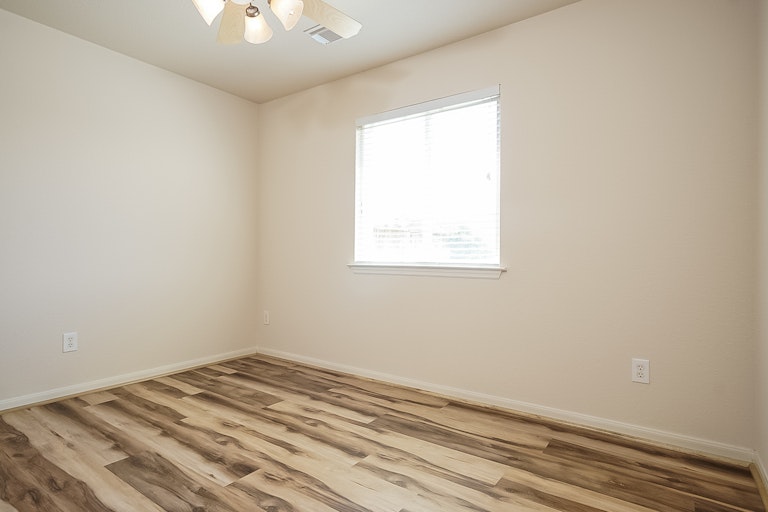 Photo 14 of 25 - 21123 Spur Ridge Ct, Richmond, TX 77406