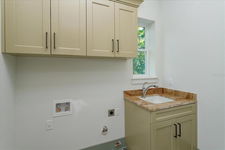 Photo 23 of 25 - 2325 Princeton Ct, Orlando, FL 32804