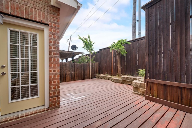 Photo 17 of 19 - 3824 Vienna St, Irving, TX 75038