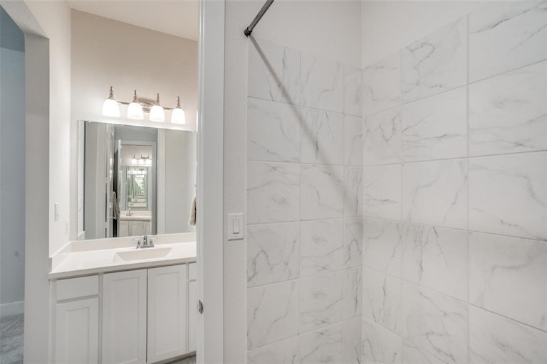 Photo 33 of 40 - 10556 Wintergreen Dr, Frisco, TX 75035