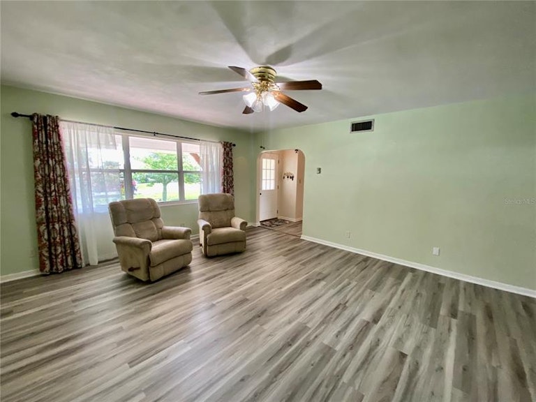 Photo 14 of 60 - 4081 Lake Marianna Dr, Winter Haven, FL 33881