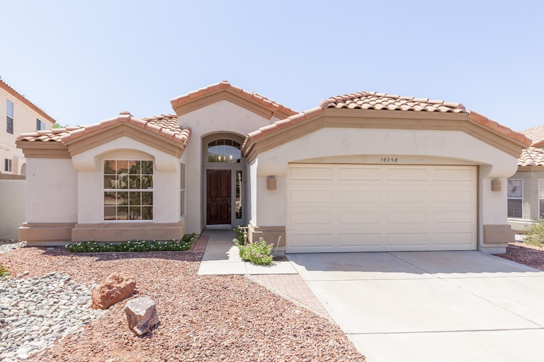 Photo 1 of 25 - 10258 S Hopi Ln, Goodyear, AZ 85338