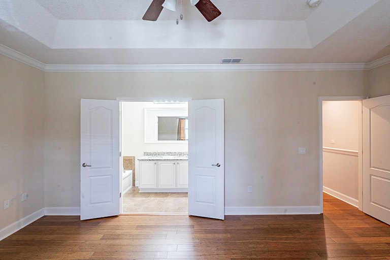 Photo 18 of 28 - 10611 Village Lake Rd, Windermere, FL 34786