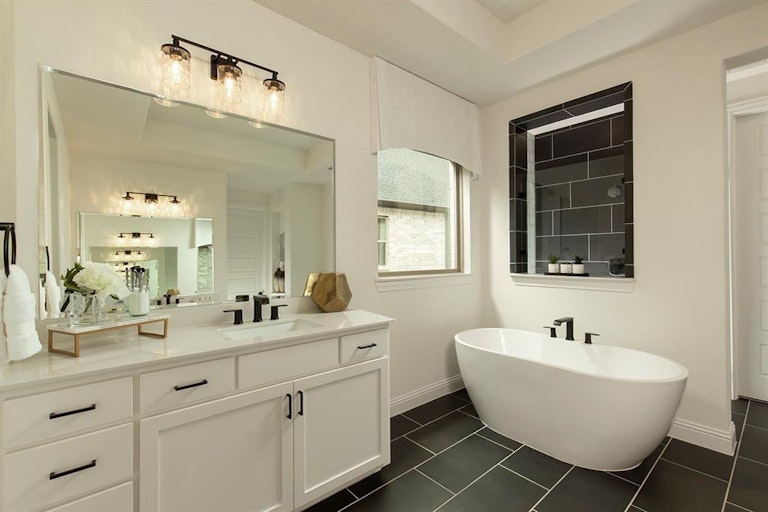 Photo 12 of 35 - 2116 Randas Way, Rockwall, TX 75087