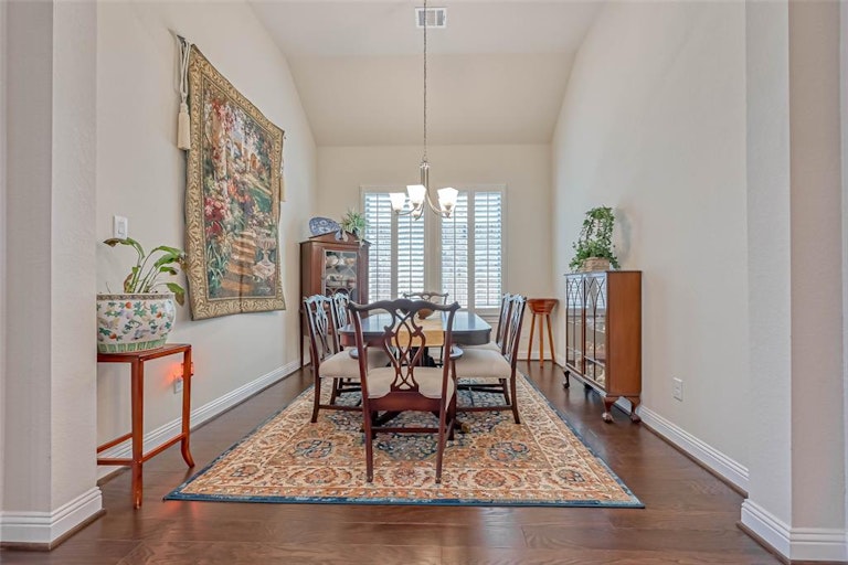 Photo 17 of 48 - 21606 Albertine Dr, Tomball, TX 77377
