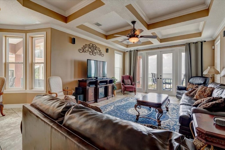 Photo 21 of 58 - 9548 W Gulf Blvd, Treasure Island, FL 33706