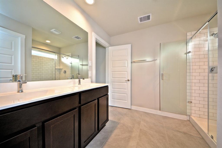 Photo 13 of 25 - 6919 Telford Hollow Trl, Richmond, TX 77407