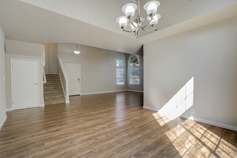 Photo 15 of 31 - 7441 Fireweed Cir, Citrus Heights, CA 95610