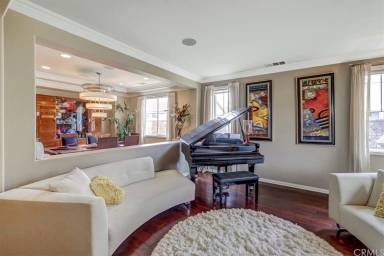 Photo 7 of 70 - 12466 Farmborough Ct, Eastvale, CA 91752