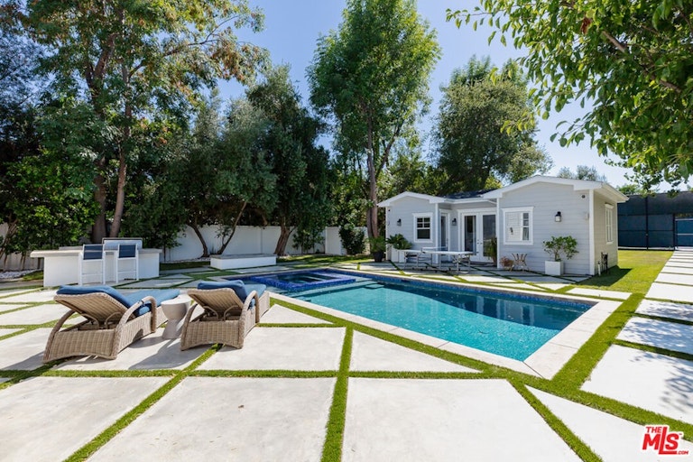 Photo 40 of 52 - 17524 Jayden Ln, Encino, CA 91316