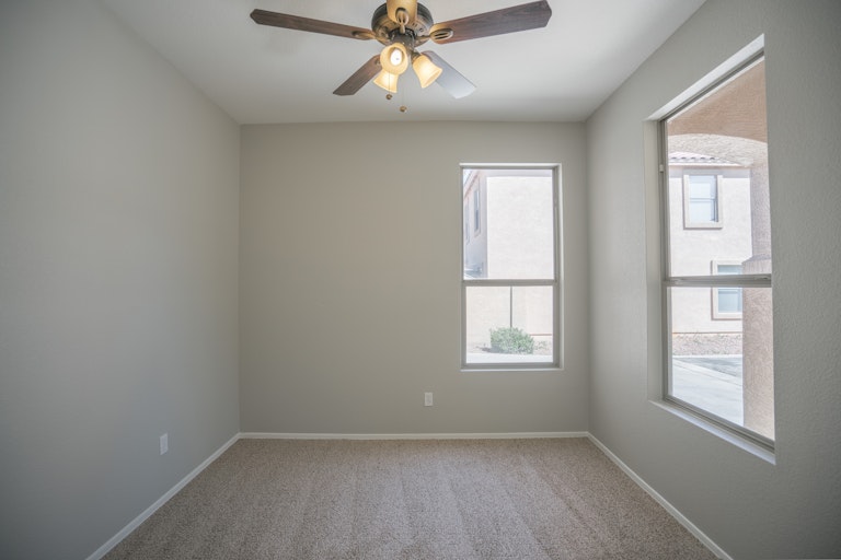 Photo 13 of 19 - 16166 N 170th Ln, Surprise, AZ 85388