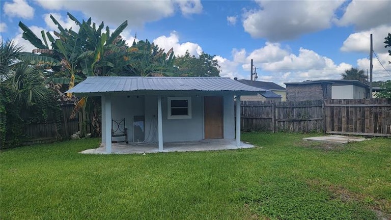 Photo 10 of 11 - 826 Savannah Ave, Lakeland, FL 33815