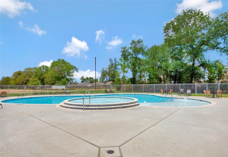 Photo 6 of 22 - 2134 Royal Ann Way, Tomball, TX 77375