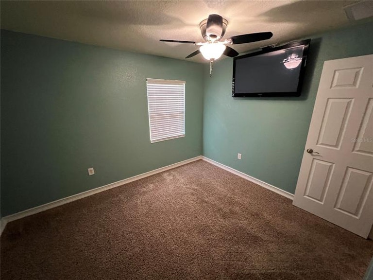 Photo 23 of 31 - 132 Lake Thomas Dr, Winter Haven, FL 33880