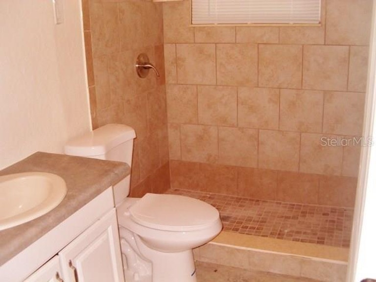 Photo 9 of 14 - 6100 31st Ave N, Saint Petersburg, FL 33710