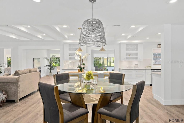 Photo 2 of 26 - 75 Blare Castle Dr, Palm Coast, FL 32137