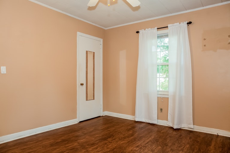 Photo 17 of 25 - 133 Harrison Dr, Belmont, NC 28012