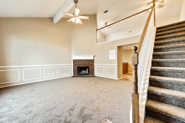 Photo 12 of 23 - 10213 Winkler Dr, Fort Worth, TX 76108