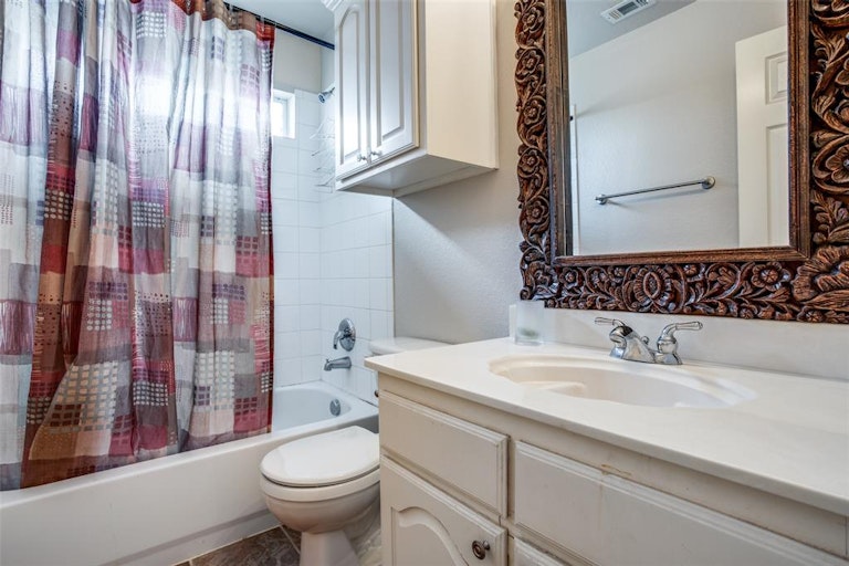 Photo 30 of 38 - 5803 Lone Rock Rd, Frisco, TX 75036