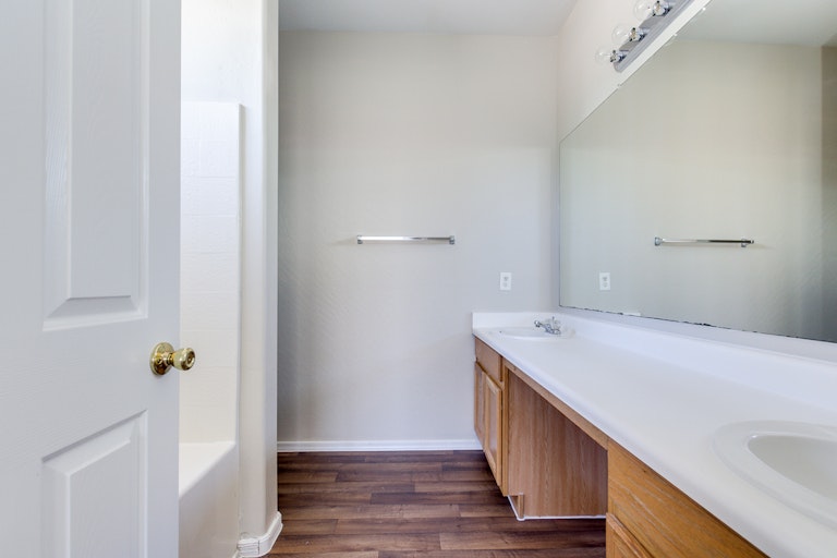 Photo 11 of 17 - 2506 W Hawks Eye Ave, Apache Junction, AZ 85120