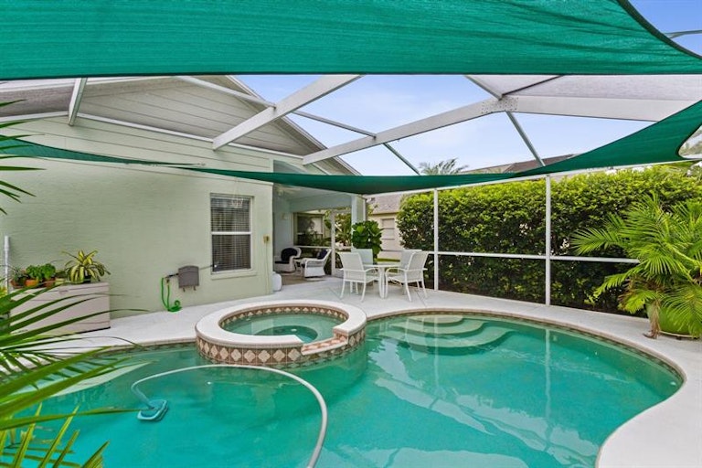 Photo 21 of 26 - 1708 Arbor Knoll Loop, Trinity, FL 34655