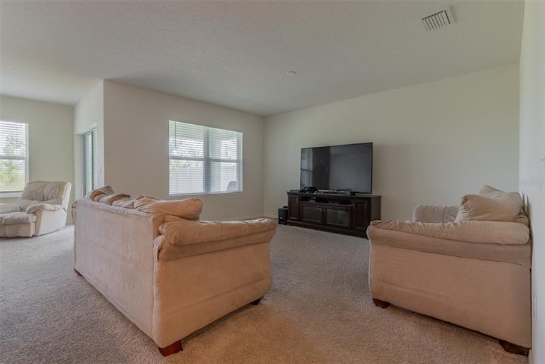 Photo 12 of 34 - 30855 Summer Sun Loop, Wesley Chapel, FL 33545