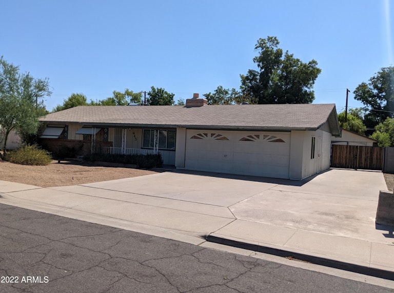 Photo 1 of 33 - 445 N Temple St, Mesa, AZ 85203