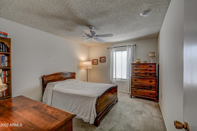Photo 5 of 32 - 14444 N Lakeforest Dr, Sun City, AZ 85351
