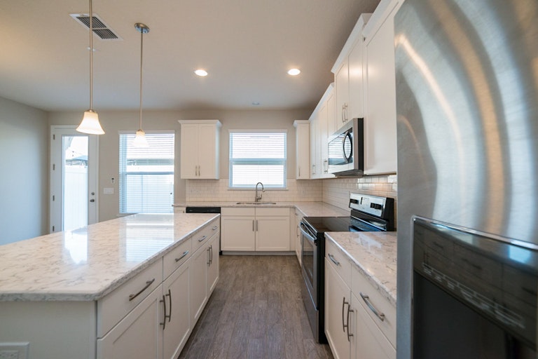 Photo 9 of 18 - 8534 Vedder Ln, Orlando, FL 32832