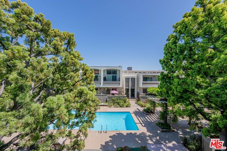 Photo 36 of 38 - 13238 Fiji Way Unit B, Marina Del Rey, CA 90292