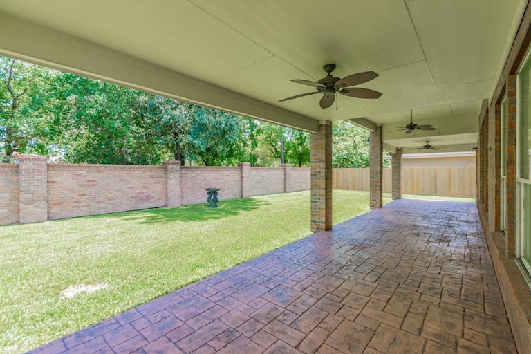 Photo 35 of 37 - 13106 Ryaneagles Dr, Houston, TX 77044