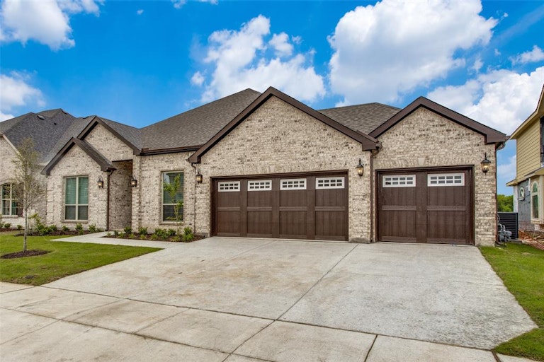 Photo 2 of 25 - 408 Lake Forest Trl, Anna, TX 75409
