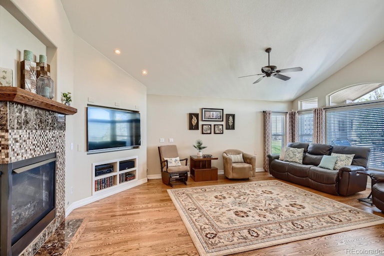 Photo 14 of 40 - 26741 E Clifton Dr, Aurora, CO 80016