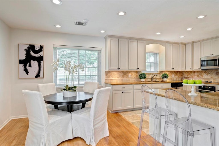 Photo 10 of 34 - 13519 Westport Ln, Houston, TX 77079