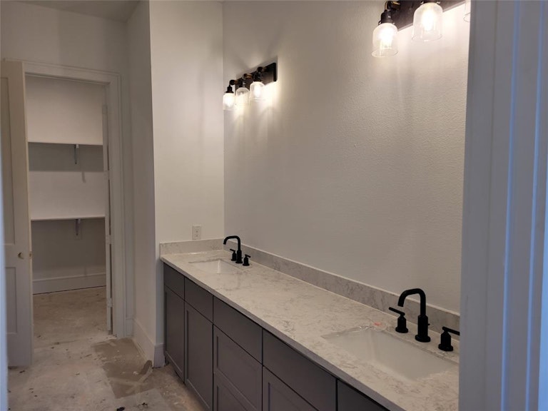 Photo 6 of 11 - 3515 Rogers St, Houston, TX 77022