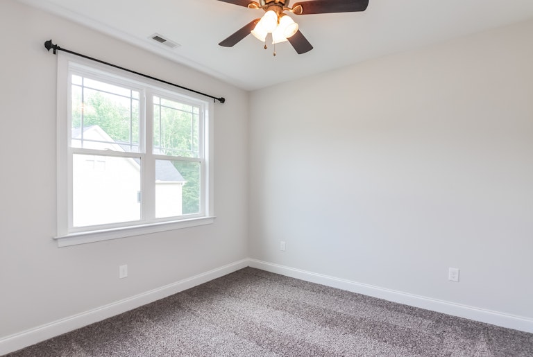 Photo 14 of 25 - 6804 Payton View Dr, Garner, NC 27529