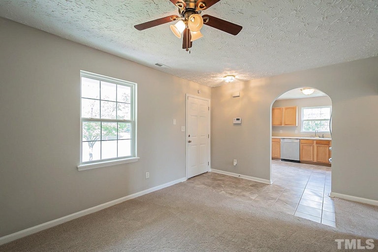 Photo 7 of 22 - 510 Cove Hollow Dr, Durham, NC 27703